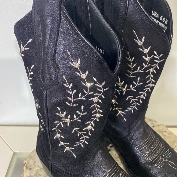 J.B. Dillon Black Leather Embroidered Rhinestone Snip Toe Western Boots 5.5 B - Picture 8 of 15